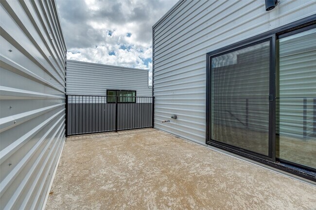 Building Photo - 1612 Grigsby Ave