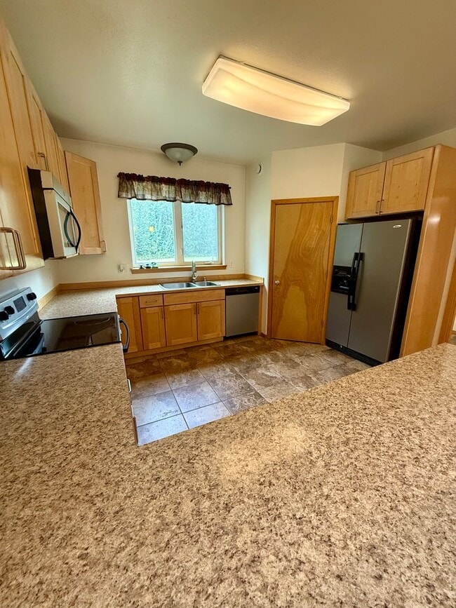 Building Photo - 2175 Chateau Ct