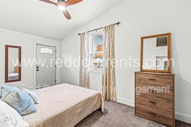 Building Photo - 1619 N Tacoma Ave