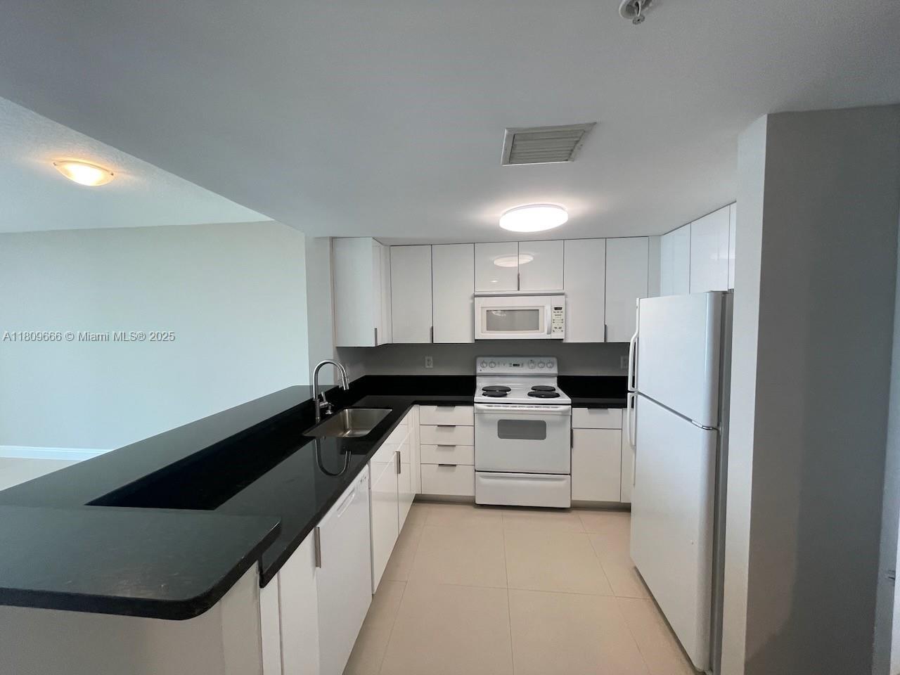 Building Photo - 1250 S Miami Ave