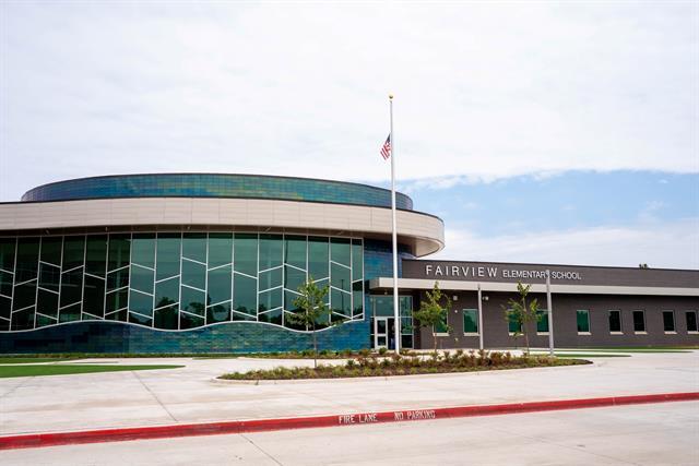 Building Photo - 411 W Taylor St
