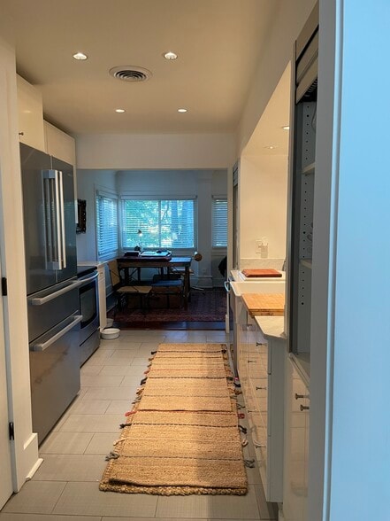 Building Photo - 134 Elysian Way NW