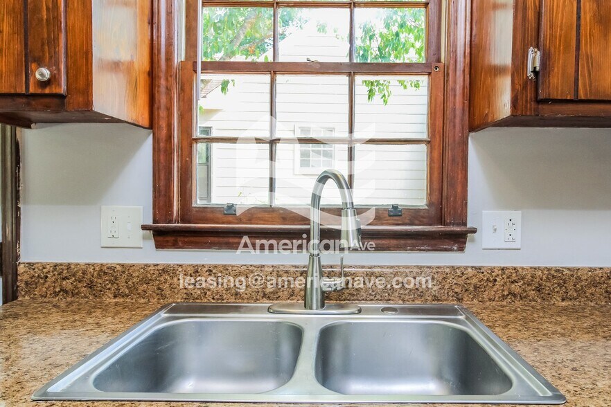 Building Photo - 217 Chadford Rd