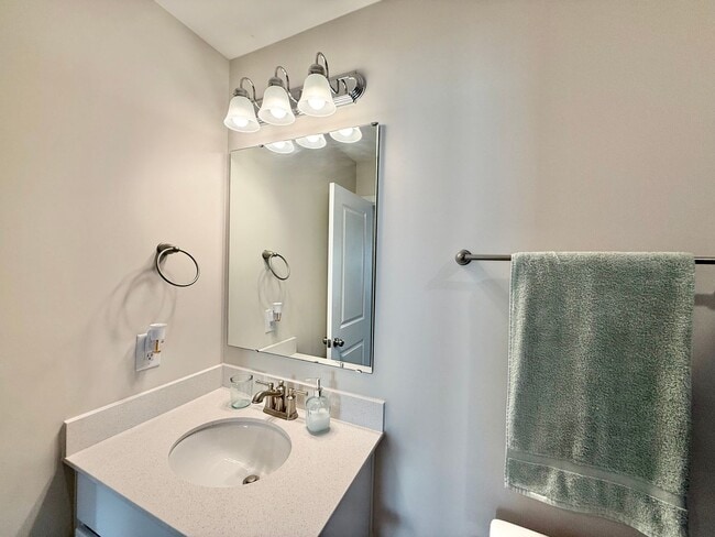 Building Photo - Newly Built 3BD, 2.5BA Durham Townhome in ...