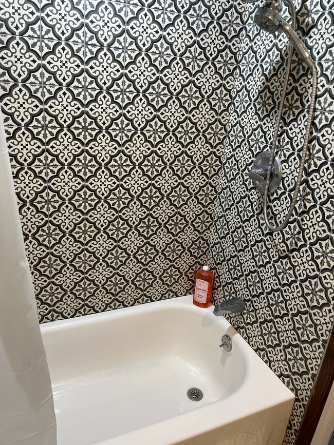 Building Photo - 10426 Vistula Rd