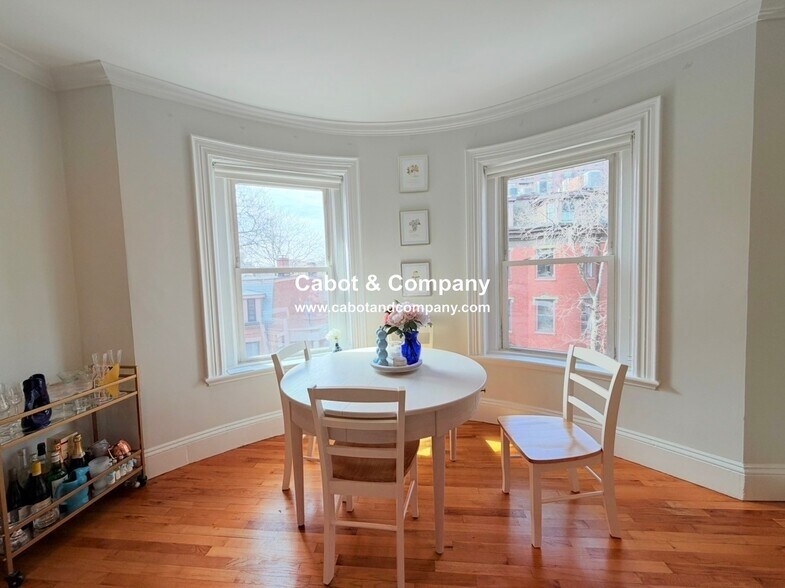 Building Photo - 11 Upton St