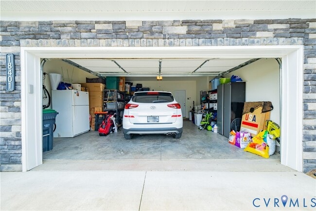 Building Photo - 18401 Palisades Ct