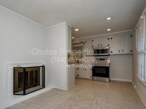 Building Photo - 4914 Horton Ct