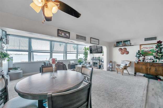Building Photo - 7200 Sunshine Skyway Ln S