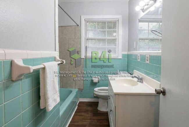 Building Photo - 6106 Venetian Way SW