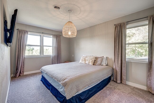 Building Photo - 2601 Baugh Rd