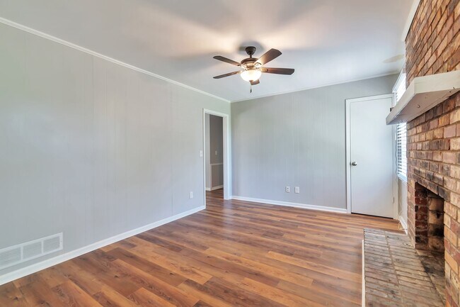 Building Photo - 4325 Keenan Ct NE