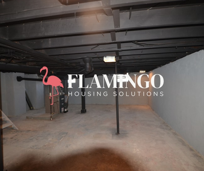 Building Photo - 1143 Vernon Dr