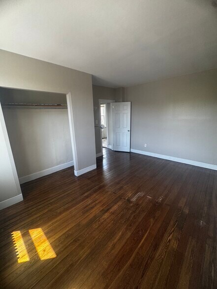 Building Photo - 208 Saint Marys Ave