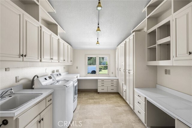 Building Photo - 11081 Hunting Horn Dr