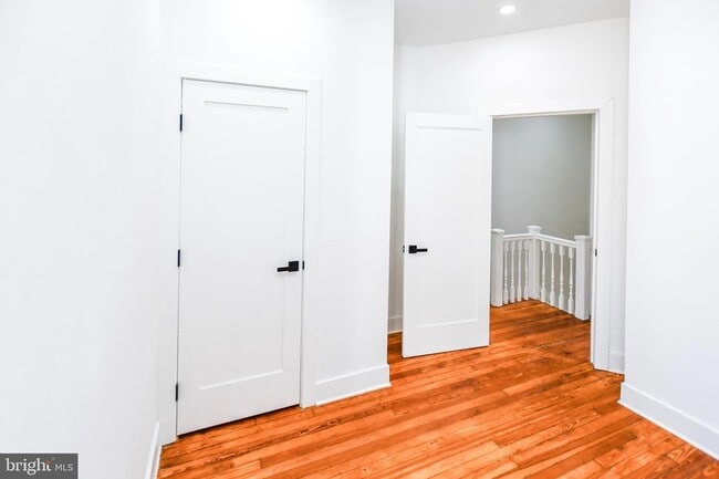 Building Photo - 104 R St NE