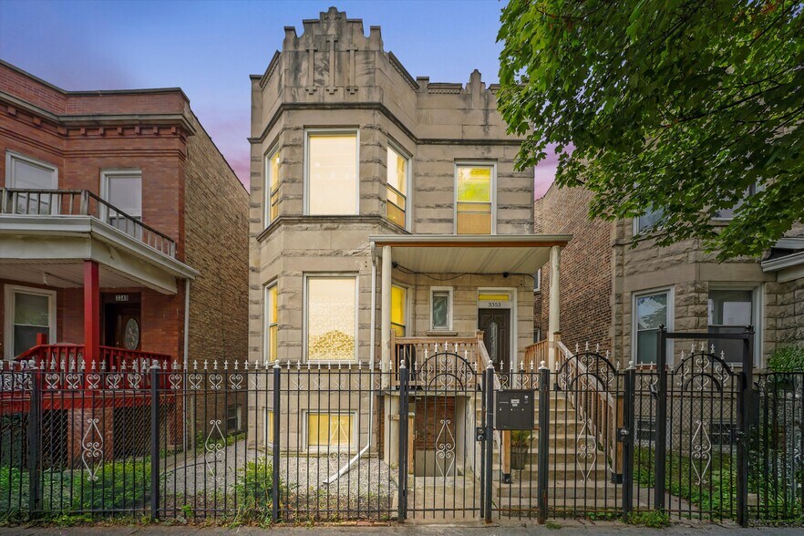 Building Photo - 3353 W Evergreen Ave