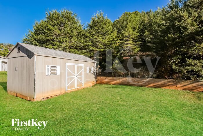 Building Photo - 5418 Fairway Forest Dr