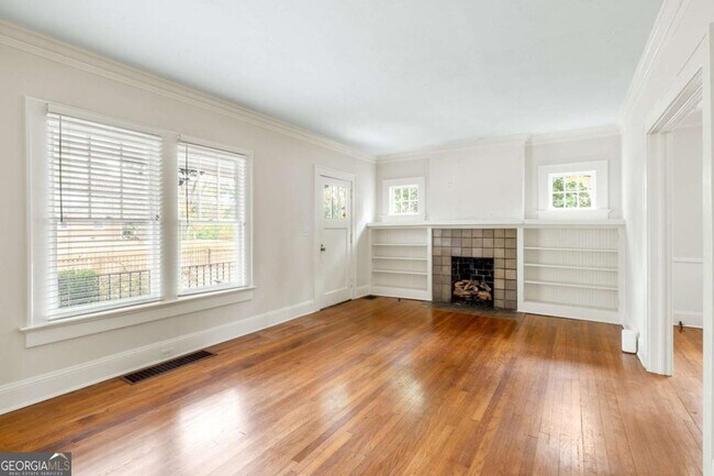 Building Photo - 5450 E Mountain St