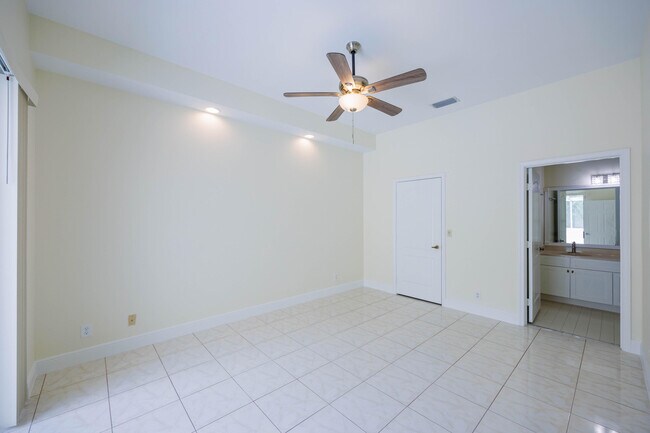 Building Photo - 9497 Boca Gardens Pkwy