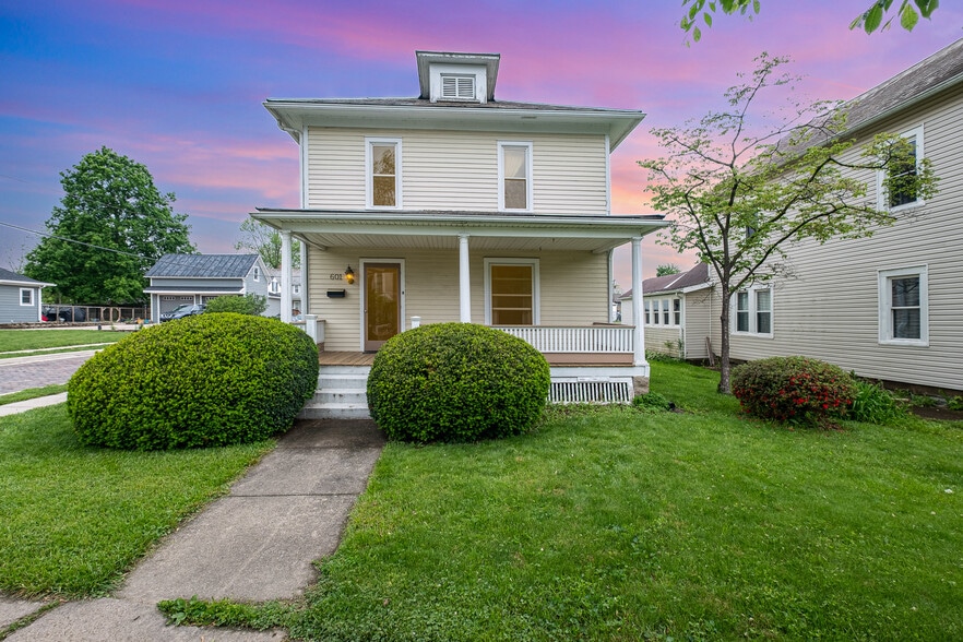 Primary Photo - 601 E Gambier St