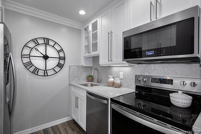 Building Photo - 42 Longfellow Ave