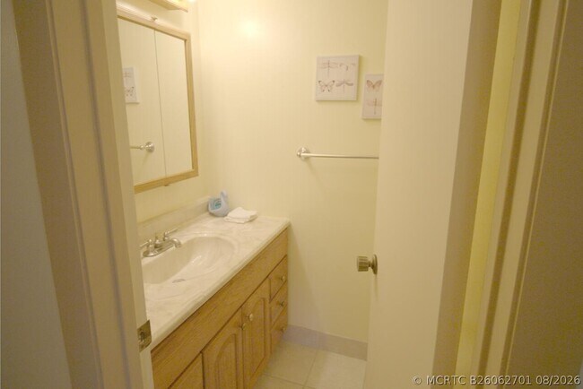 Building Photo - 3561 Pine Needle Dr
