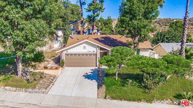 Building Photo - 29846 Grandifloras Rd
