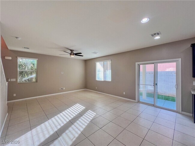 Building Photo - 10955 Sardinia Sands Dr