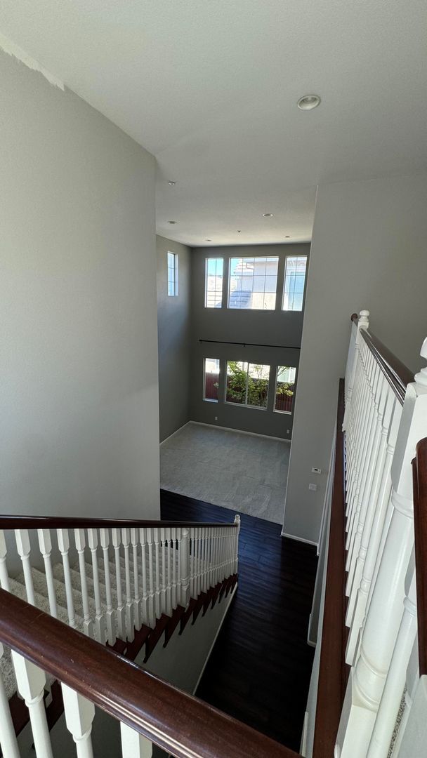 Building Photo - 123 Hearthstone Dr