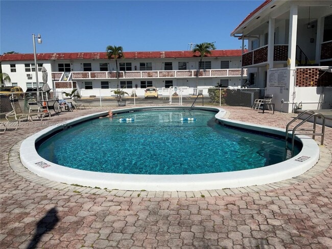 Building Photo - 22 SE 3rd Terrace