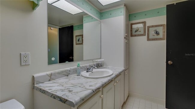 Building Photo - 4900 Brittany Dr S