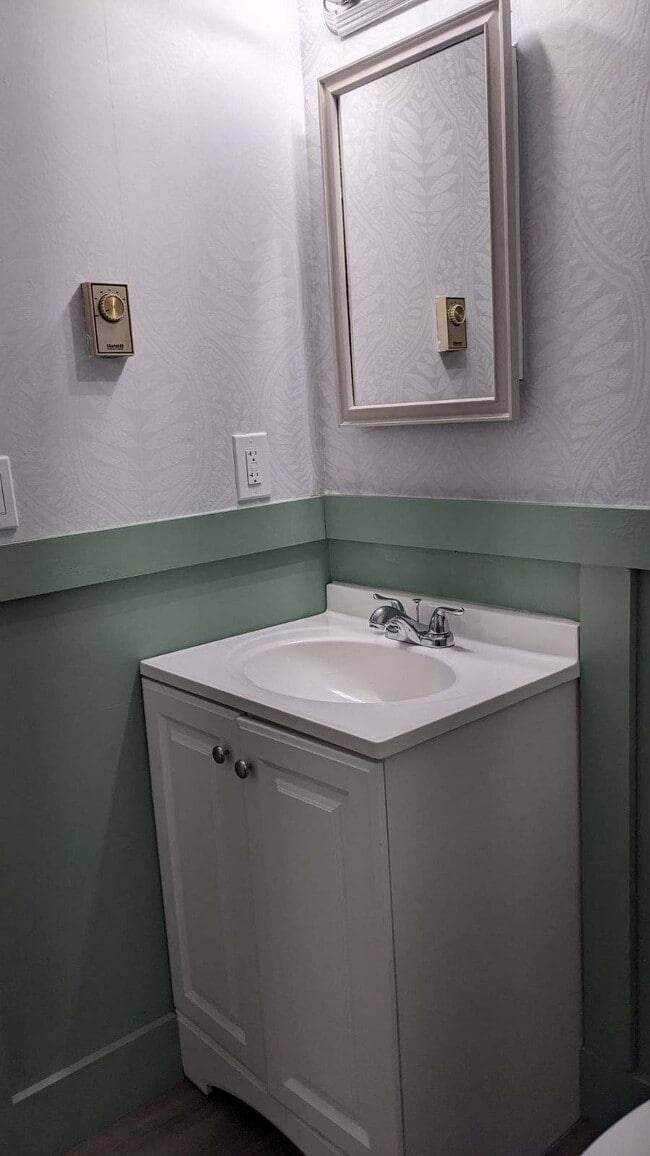 Primary Bedroom bath - 77 Glendale Rd
