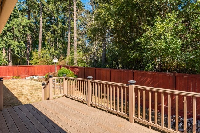Building Photo - 3 Bed 2 Bath Home