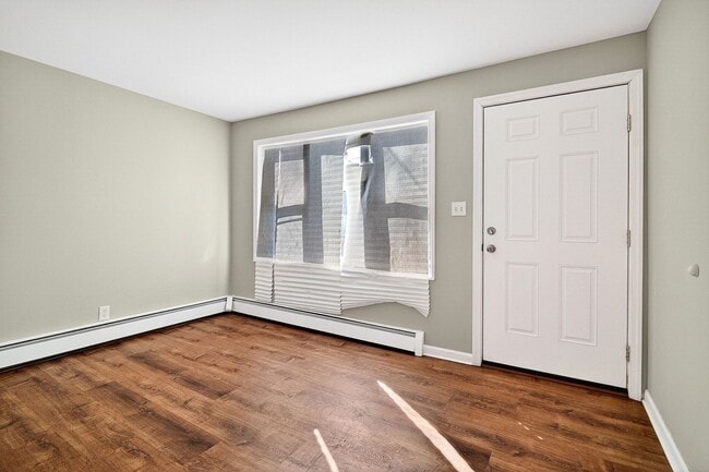 Building Photo - 24 Steinhardt Ave