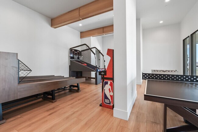 Building Photo - 12401 Rivendell Ct