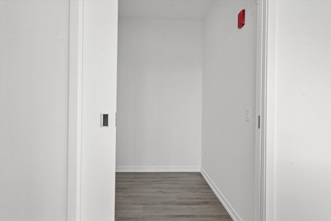 Building Photo - 808 N Cleveland Ave