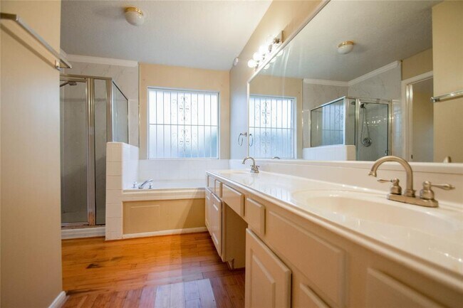 Building Photo - 7731 Las Flores Dr