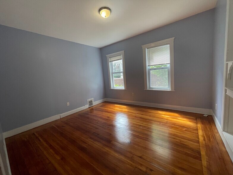 Building Photo - 24 Litchfield St
