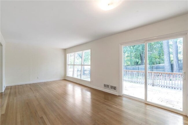 Building Photo - 331 Lindbergh Drive NE