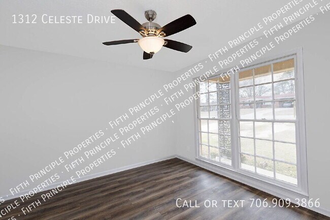 Building Photo - 1312 Celeste Dr