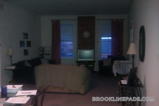 Building Photo - 4 Davis Ave