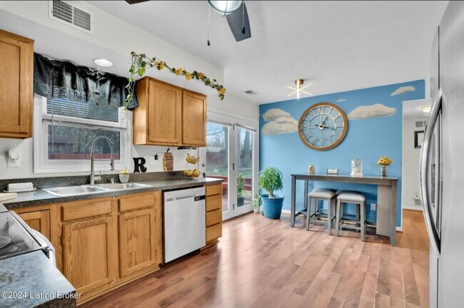 Building Photo - 10701 Grecian Rd