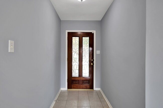 Building Photo - 18234 Drum Heller Ln