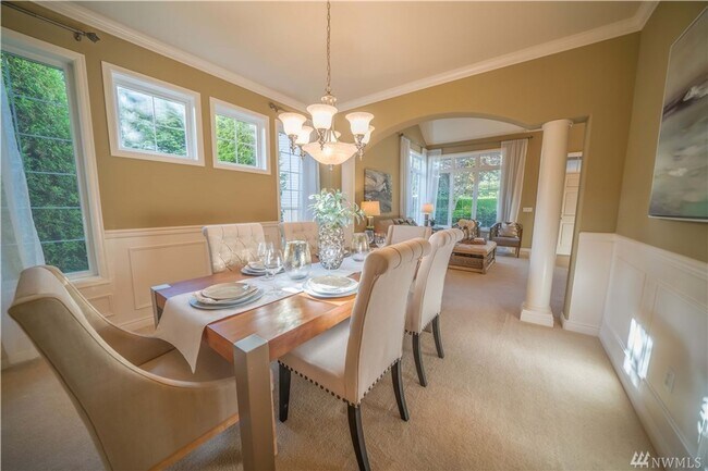 Building Photo - 4 Bedroom Plus Office Sammamish/Issaquah