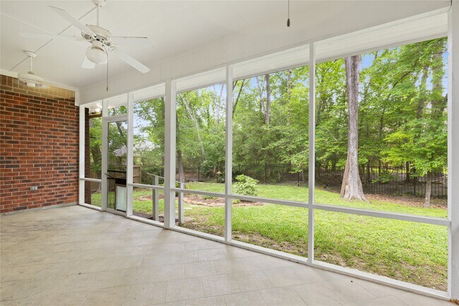 Building Photo - 106 Lazy Springs