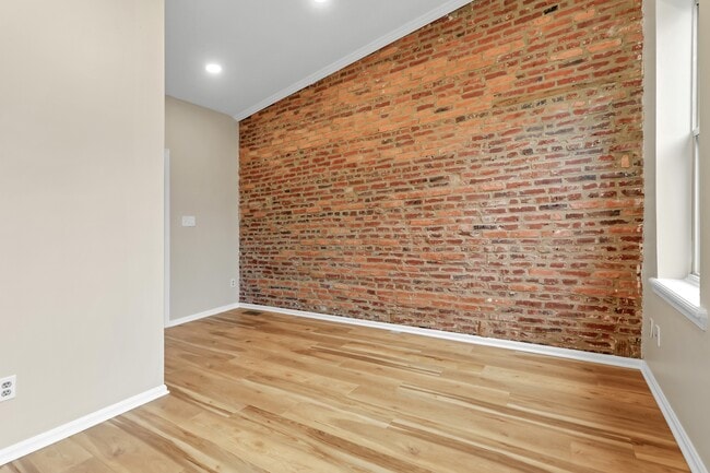 Building Photo - 3313 Hudson St