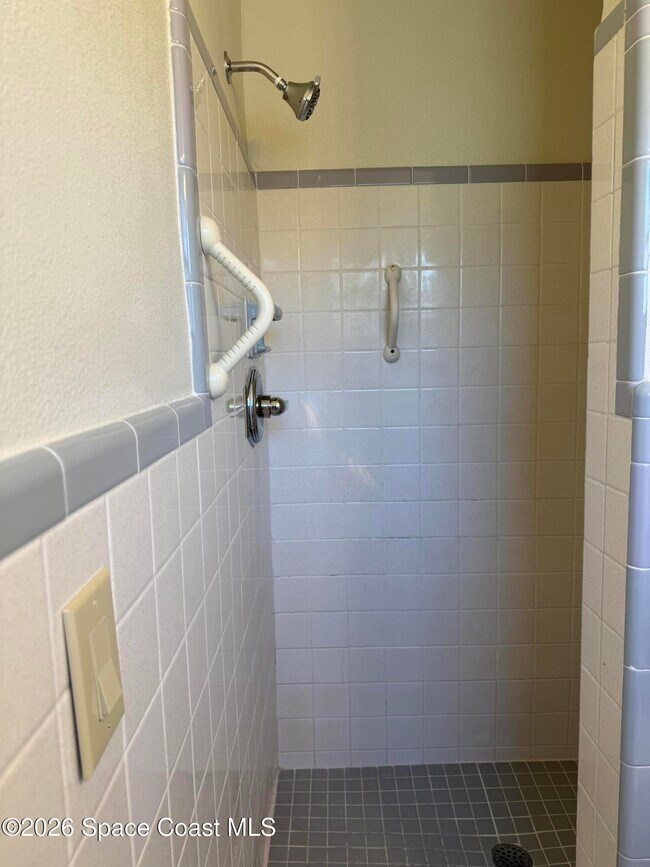 Building Photo - 21 Rosevere Way