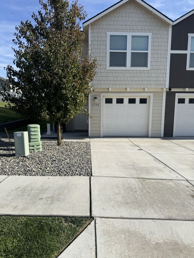 Building Photo - Furnished Hermiston Rental