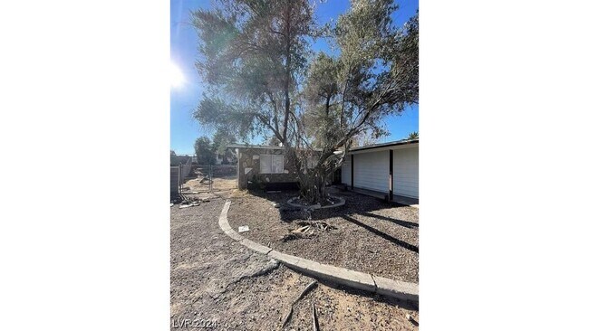 Building Photo - 3955 Ventura Way